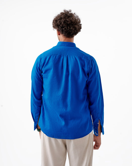 قميص كتان أزرق