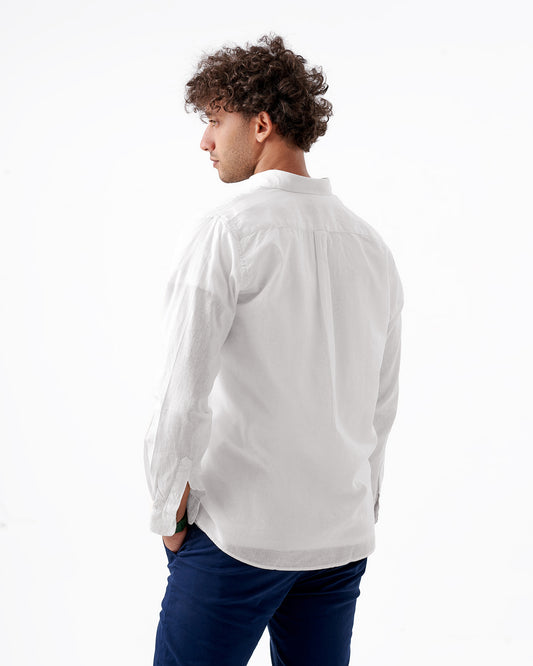 قميص كتان أبيض