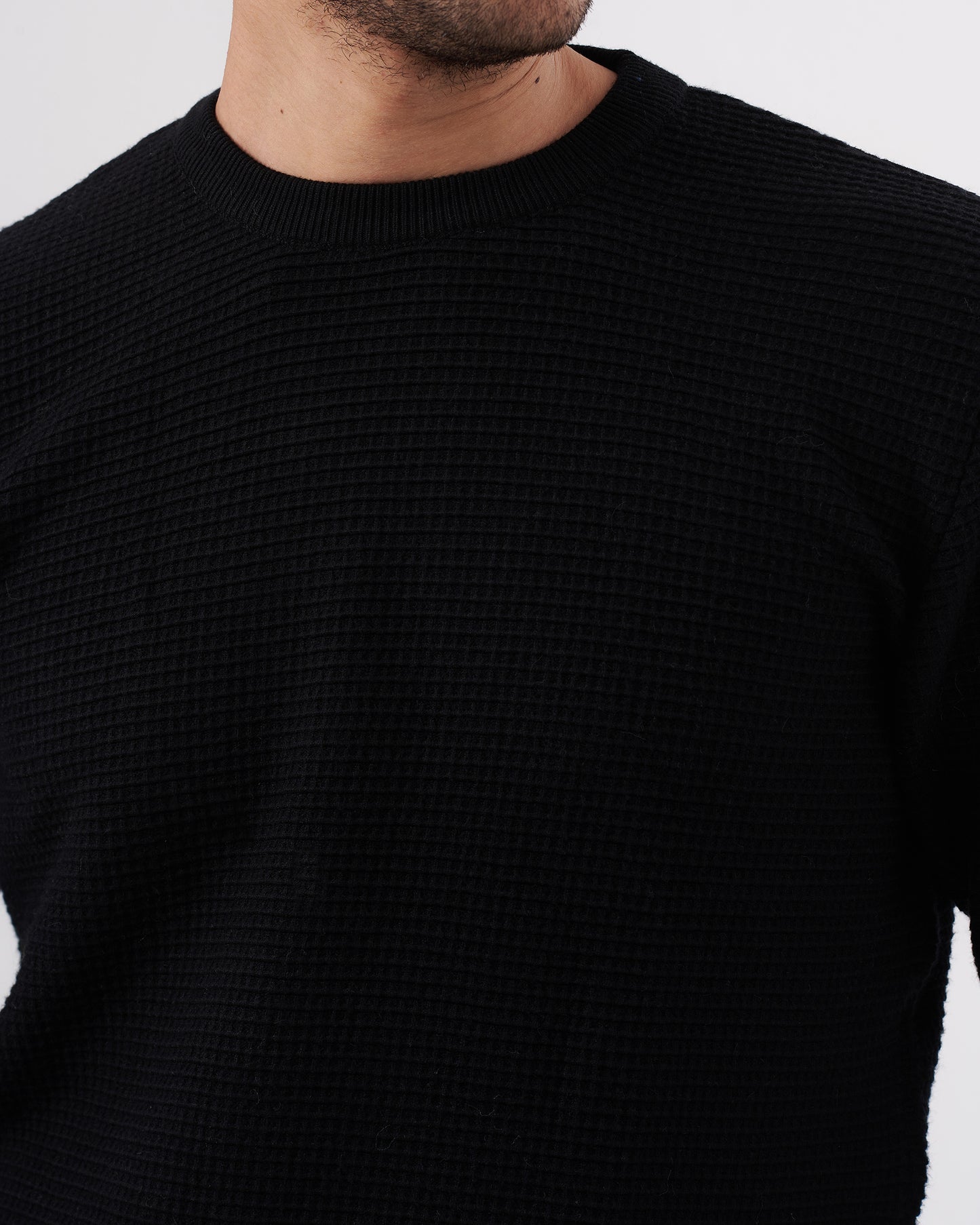 BLACK TRICOT ROUND BASIC PULLOVER